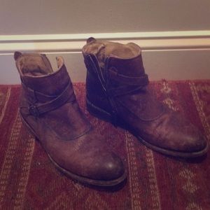 Frye leather Bootie